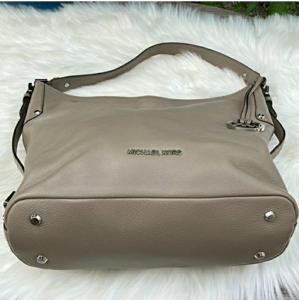 EUC Michael Kors Bag - Picture 4 of 6